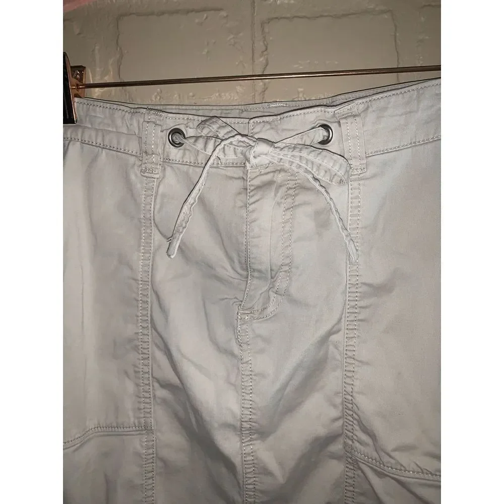 Vintage 90’s Y2K Khaki Cargo Skort Size 4‎